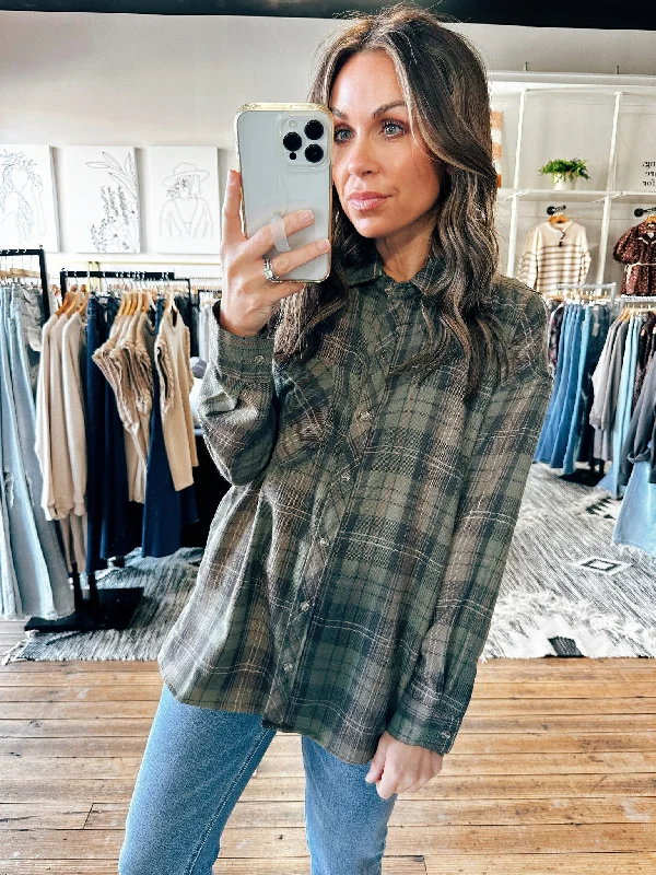 women's tops for those who want to show off their figure in a flattering wayHarley Khaki Plaid