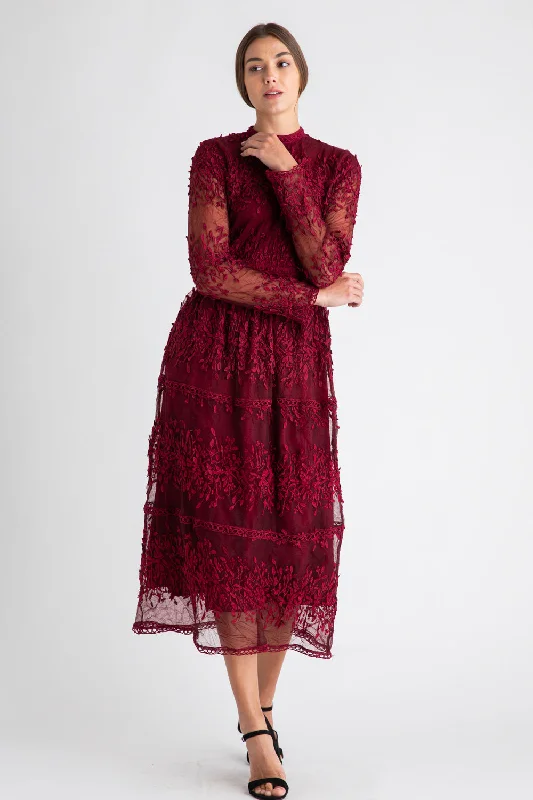 women's lace-up dressesNoel Midi Lace Dress in Cranberry