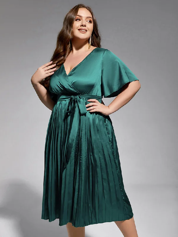 Plunging Neckline DressPlus Green Ruffle Sleeve Elastic Waist Midi Dress