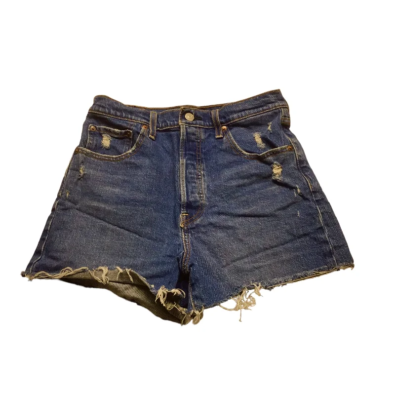 women's buttoned shortsShorts By Levis  Size: 8