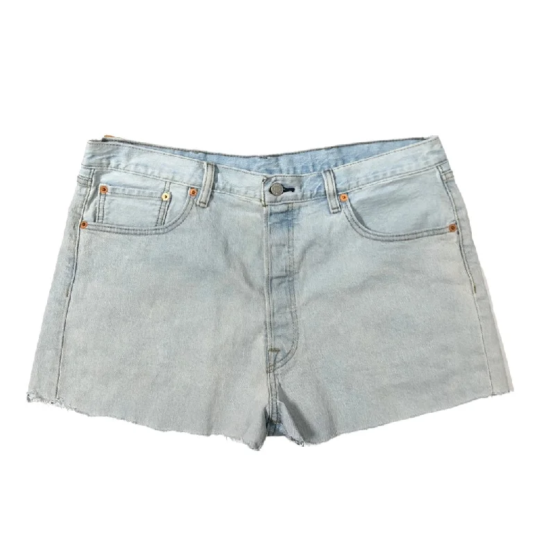 women's high-performance shortsShorts By Levis  Size: 20