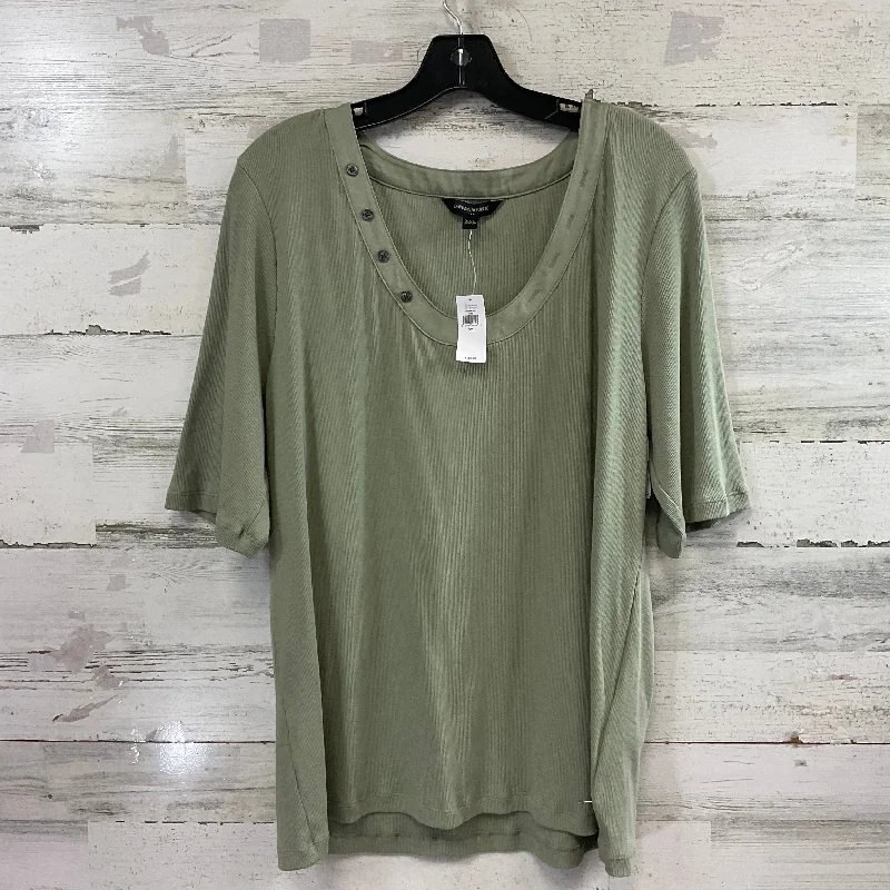 women's tops for those who love to dress up their casual looks with stylish topsTop Short Sleeve Basic By Banana Republic In Green, Size: Xxl